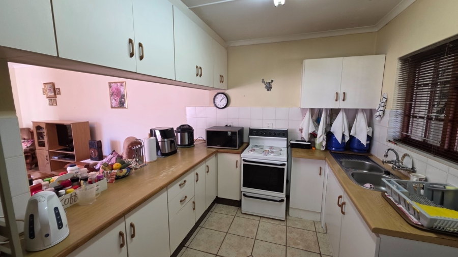 3 Bedroom Property for Sale in Heiderand Western Cape